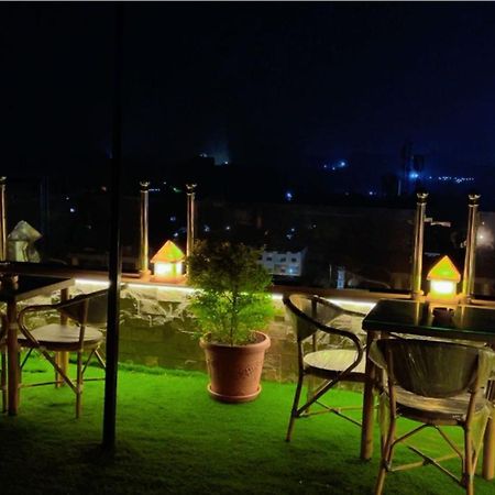 Pyramids Tower View Inn Nazlat as Sammān Zewnętrze zdjęcie